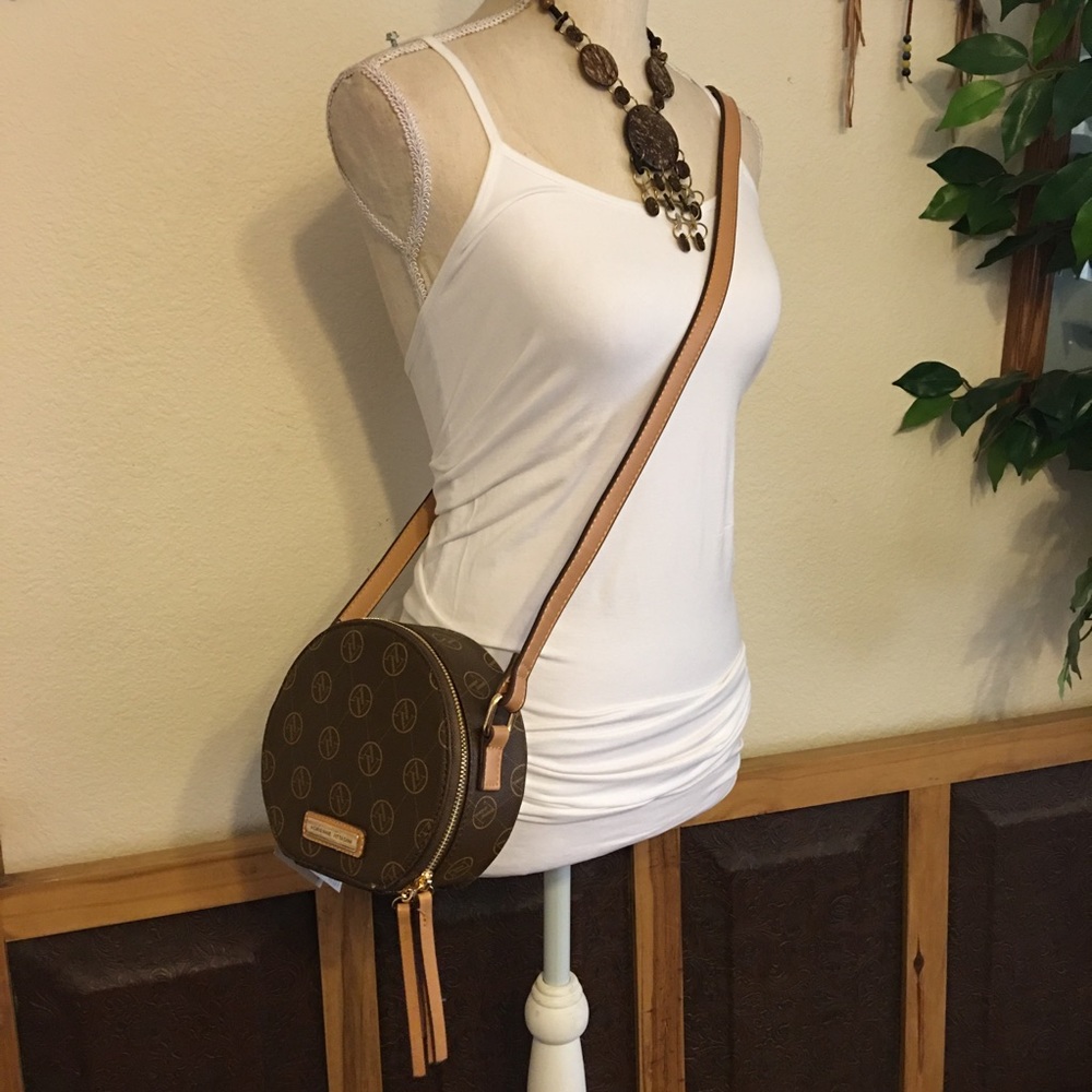 Adrienne Vittadini chocolate clam crossbody bag